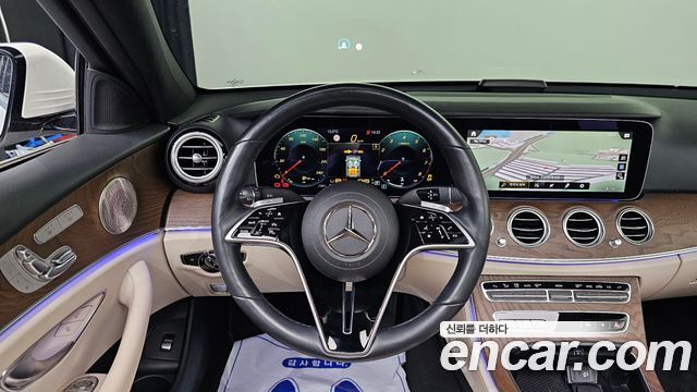 Mercedes-Benz E-Class 2022 — photo 15