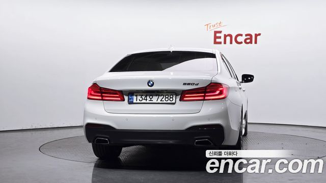 BMW 5-Series 2017 — photo 4