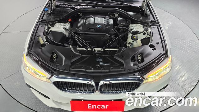 BMW 5-Series 2017 — photo 6