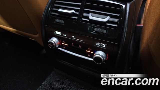 BMW 5-Series 2017 — photo 18