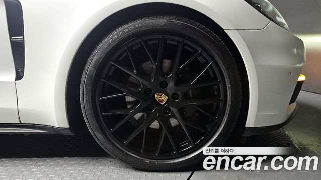Porsche Panamera 2020 — photo 5