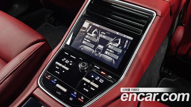 Porsche Panamera 2020 — photo 17