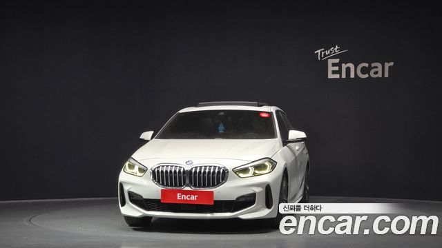 BMW 1-Series 2021 — photo 3