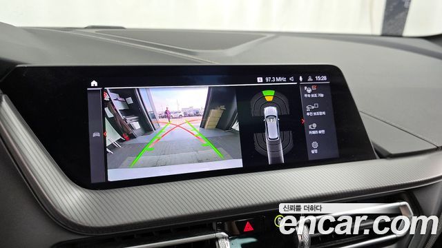 BMW 1-Series 2021 — photo 15