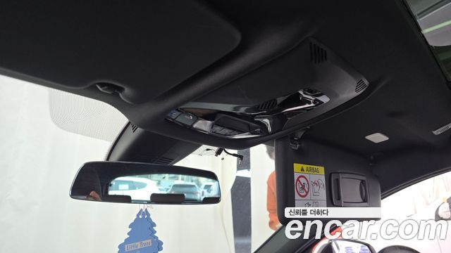 BMW 1-Series 2021 — photo 17