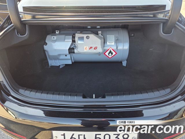 Hyundai Grandeur 2018 — photo 18