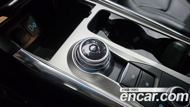 Ford Explorer 2020 — photo 9