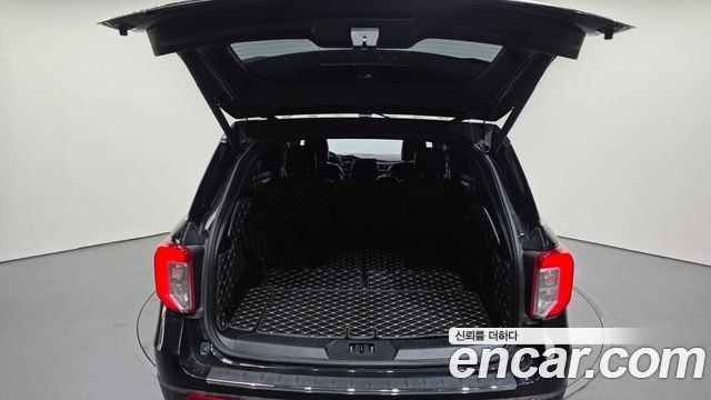 Ford Explorer 2020 — photo 20