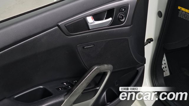 Hyundai Veloster 2013 — photo 17