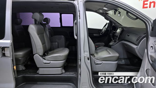 Hyundai Starex 2013 — photo 12