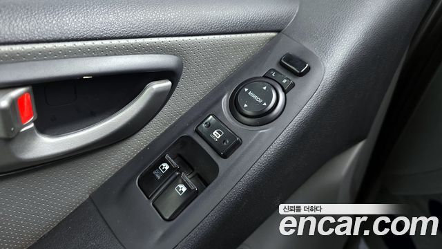 Hyundai Starex 2013 — photo 13