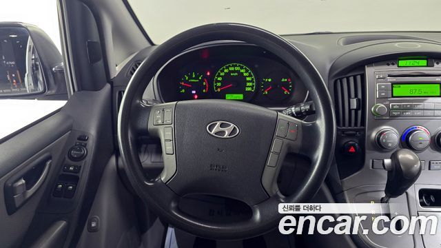 Hyundai Starex 2013 — photo 15