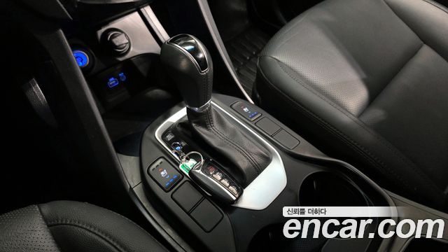 Hyundai Santafe 2016 — photo 9