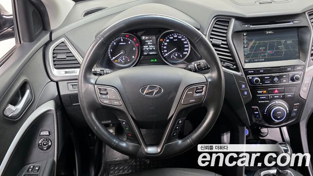 Hyundai Santafe 2016 — photo 13