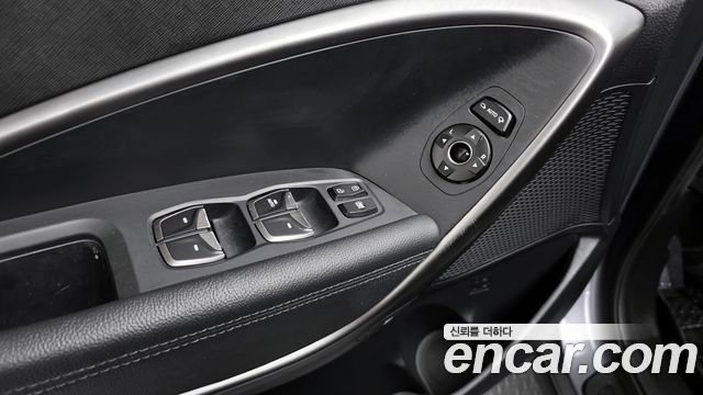 Hyundai Santafe 2016 — photo 18