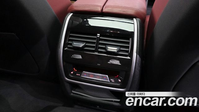 BMW X6 2021 — photo 18