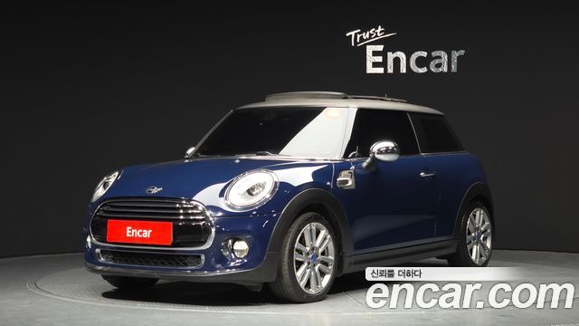 Mini Cooper 2017 — photo 1