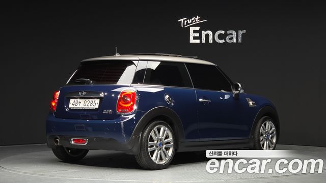 Mini Cooper 2017 — photo 2