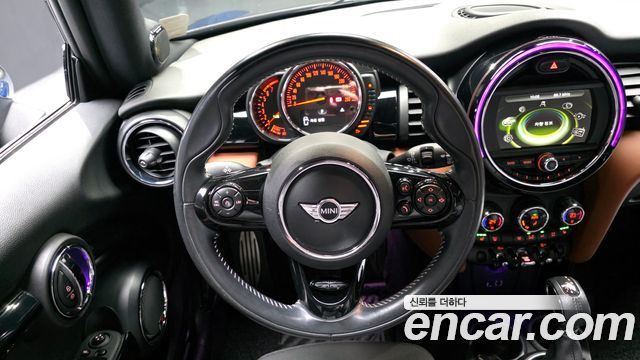 Mini Cooper 2017 — photo 13