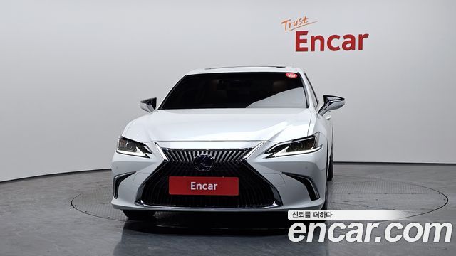 Lexus ES 2020 — photo 3