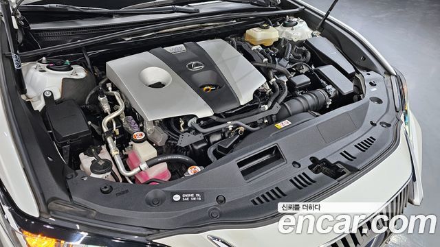 Lexus ES 2020 — photo 6