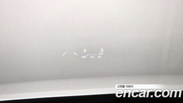 Lexus ES 2020 — photo 16