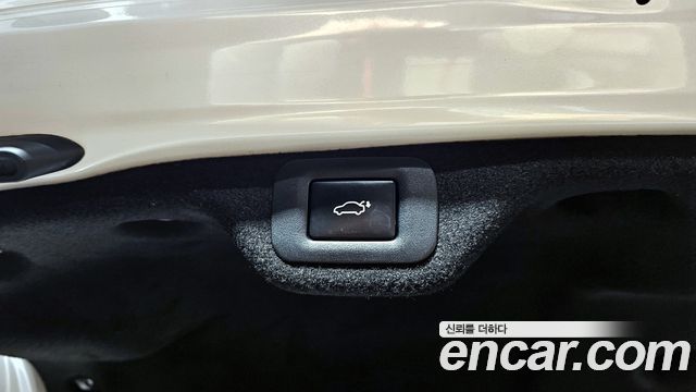 Lexus ES 2020 — photo 20