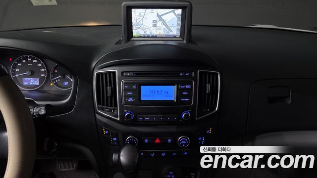 Hyundai Starex 2020 — photo 14