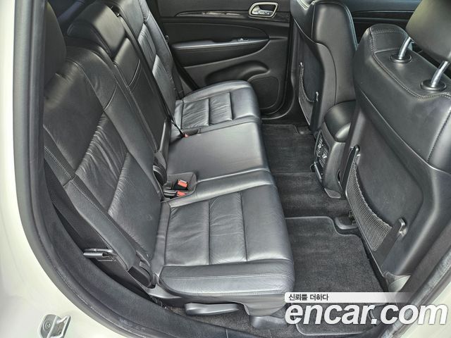 Jeep Cherokee 2012 — photo 17