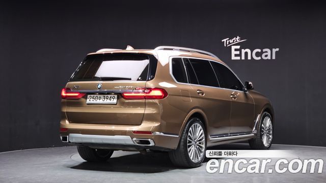 BMW X7 2020 — photo 2