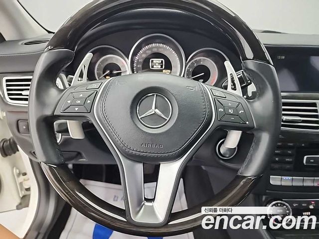 Mercedes-Benz CLS-Class 2012 — photo 9