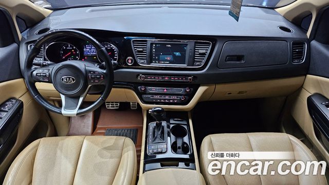 Kia Canival 2016 — photo 7
