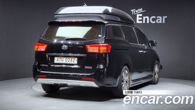 Kia Canival 2017 — photo 2
