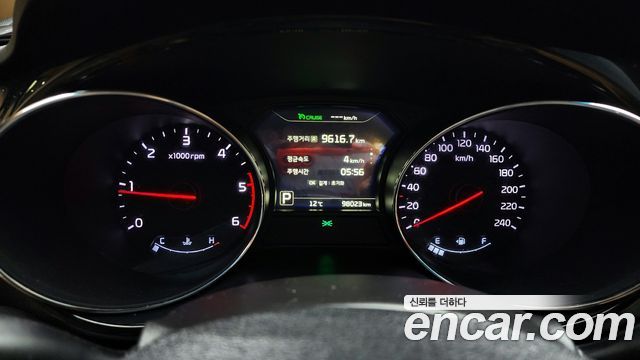 Kia Canival 2017 — photo 8