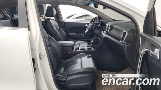Kia Sportage 2016 — photo 11