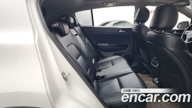 Kia Sportage 2016 — photo 12