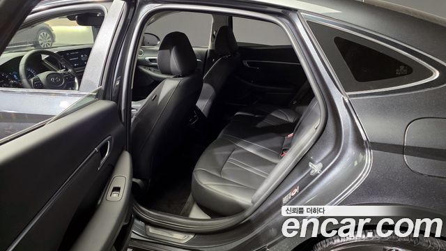 Hyundai Sonata 2021 — photo 11