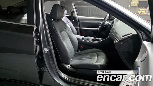 Hyundai Sonata 2021 — photo 12