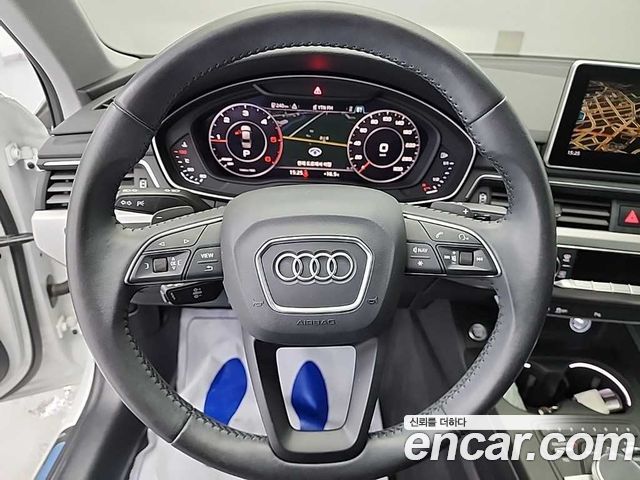 Audi A4 2018 — photo 9