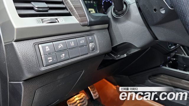 KG Mobility Rexton 2018 — photo 18
