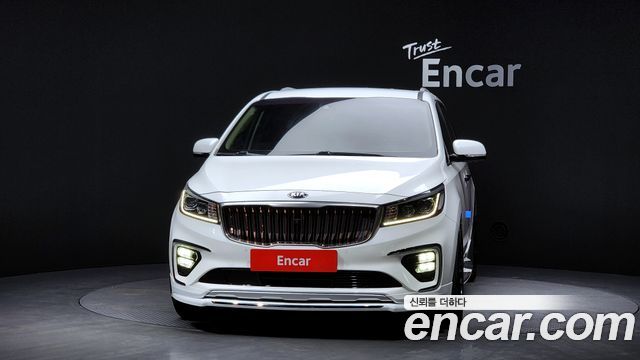 Kia Canival 2020 — photo 3