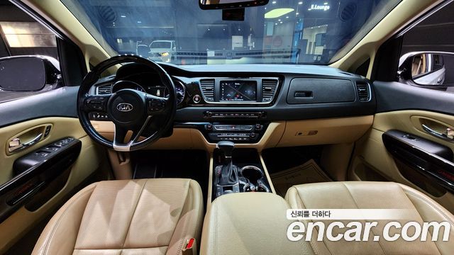 Kia Canival 2020 — photo 7
