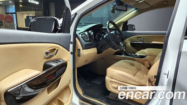 Kia Canival 2020 — photo 11