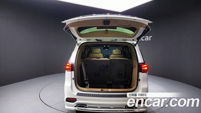 Kia Canival 2020 — photo 20