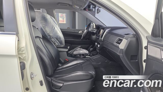KG Mobility Rexton 2018 — photo 11