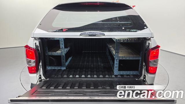 KG Mobility Rexton 2018 — photo 20