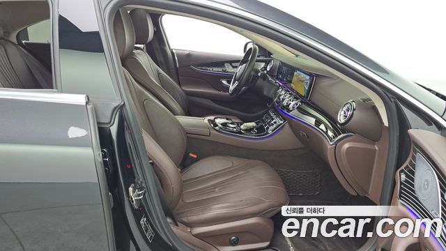 Mercedes-Benz CLS-Class 2019 — photo 11