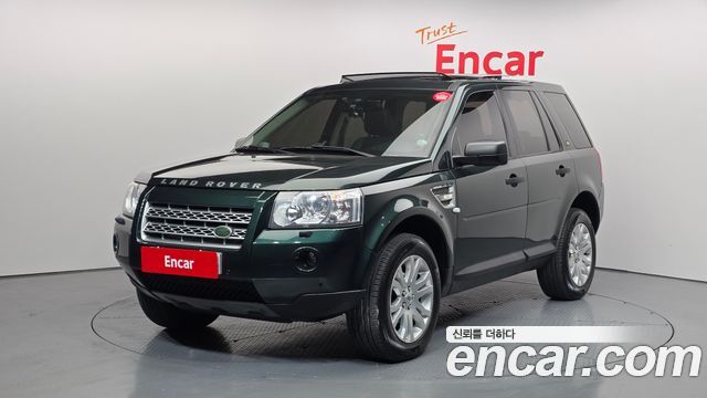 Land Rover Freelander 2010 — photo 1