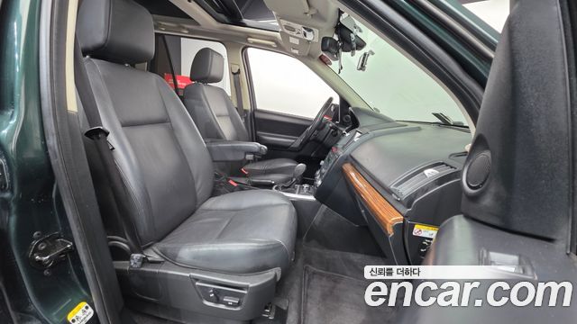 Land Rover Freelander 2010 — photo 10