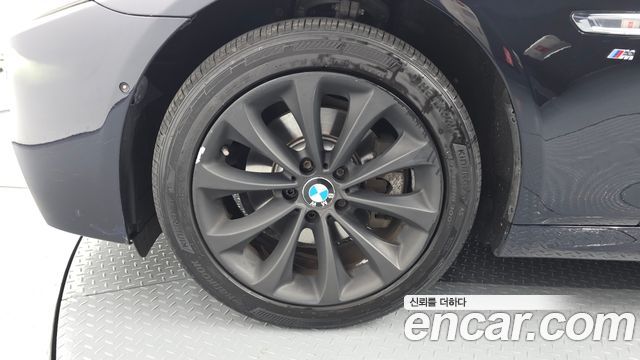 BMW 5-Series 2016 — photo 5